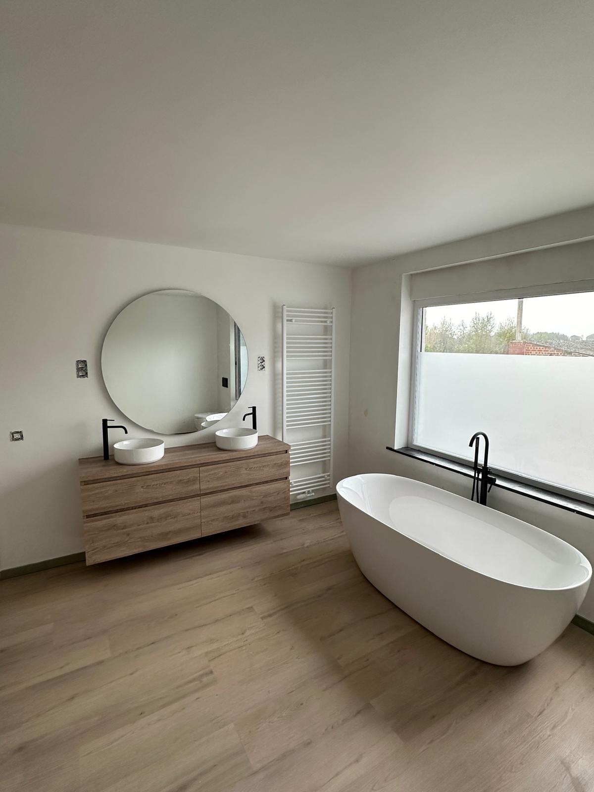 Badkamer met vrijstaand bad - Vrijstaand bad