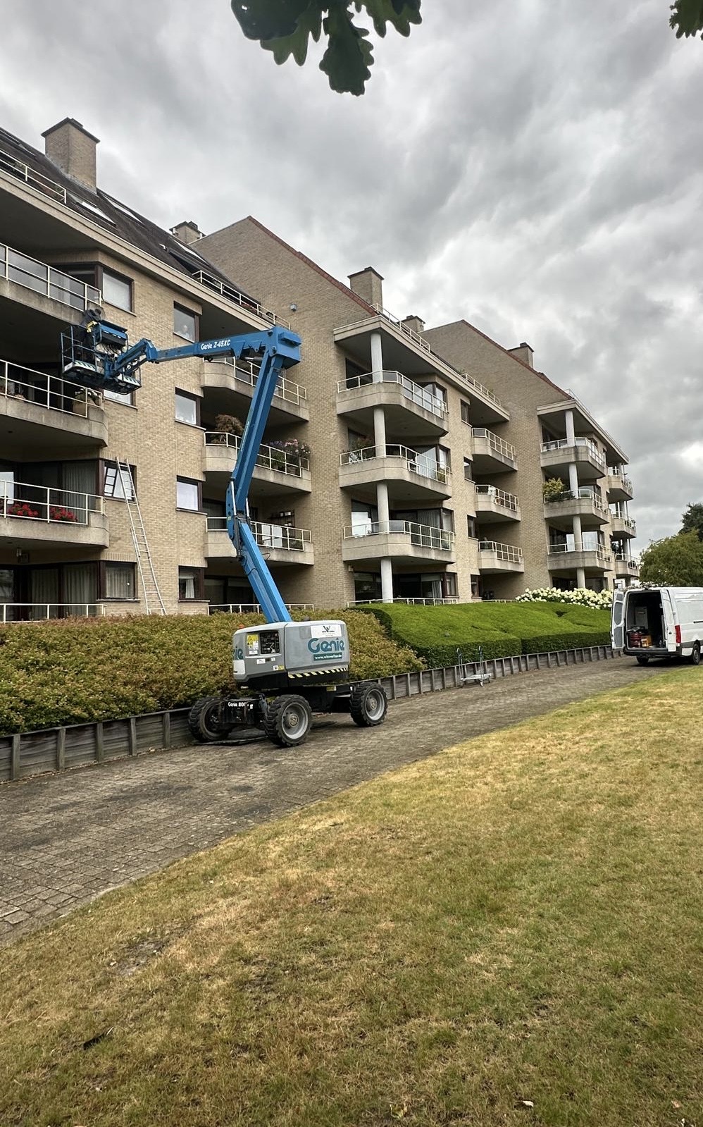 Gevel- en dakwerken met hoogtewerker - Na